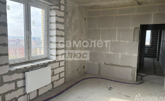 Продажа 2-комн квартиры на вторичном рынке Заречный, Полевая улица,  д. 4Б