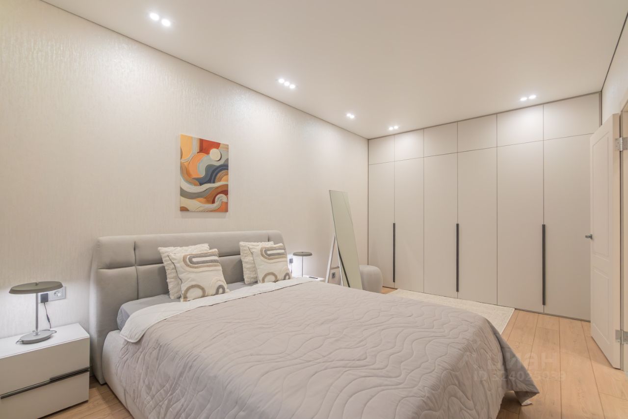 Продажа 2-комн квартиры на вторичном рынке улица Среднерогатская, 13к1