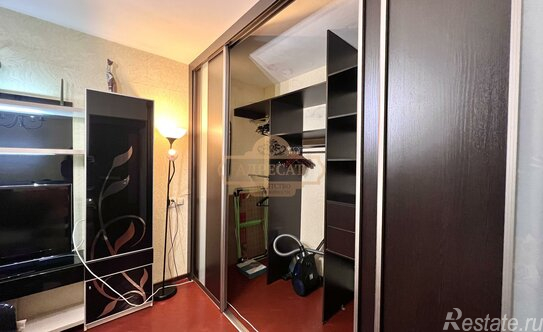 Продажа 2-комн квартиры на вторичном рынке улица Карпинского,  д. 26