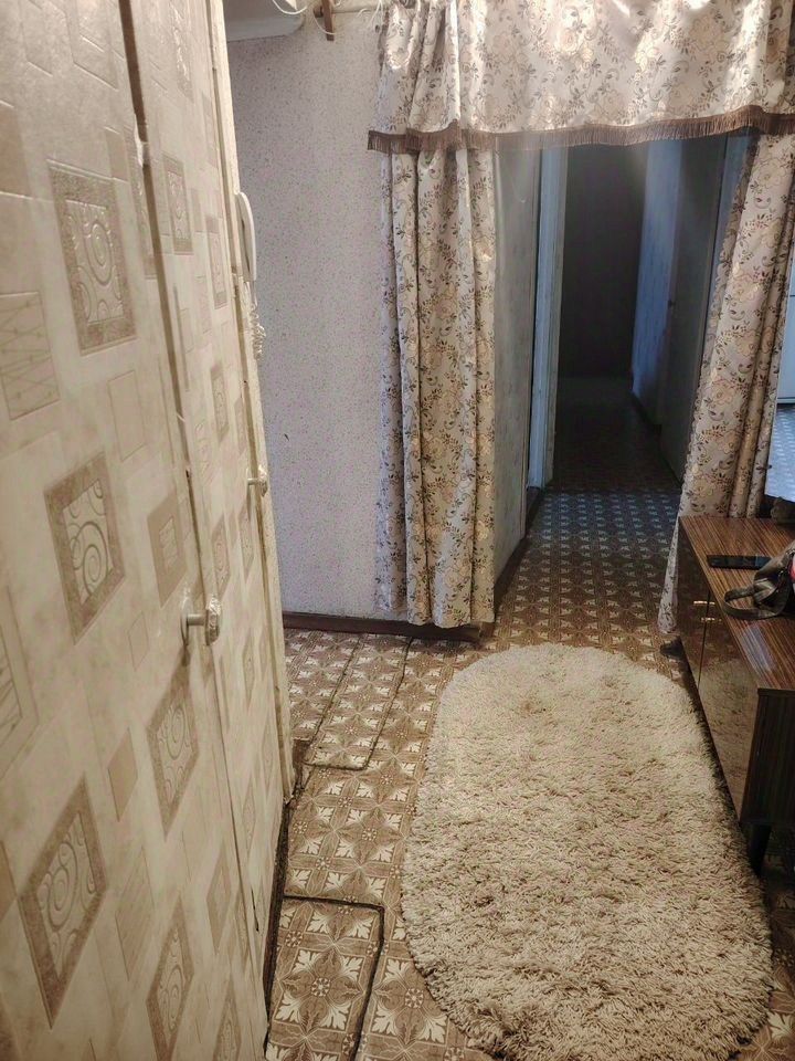 Продажа 2-комн квартиры на вторичном рынке Клин г, 50 лет Октября ул,  д. 11