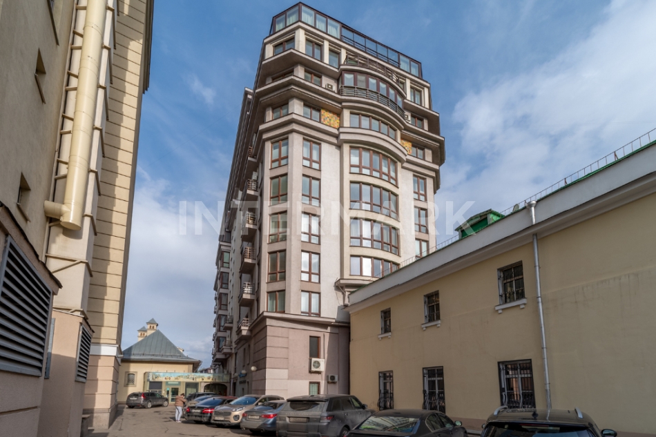 Продажа 3-комн квартиры на вторичном рынке Страстной б-р, 10 корп. 1