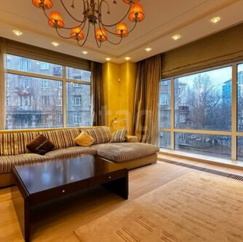 3-комн квартира Московский пр-кт,  д. 172,  к. 4