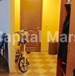 Аренда 3-комн квартиры на вторичном рынке улица Типанова,  д. 38