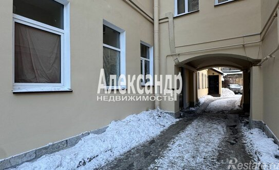 Продажа 1-комн квартиры на вторичном рынке ул Шпалерная,  д. 39