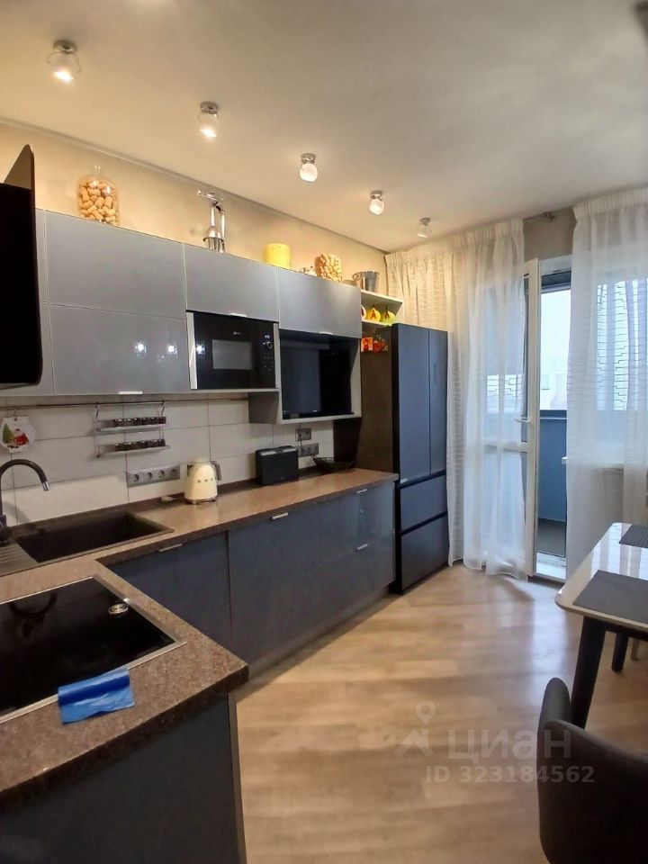 Продажа 2-комн квартиры на вторичном рынке улица Лобачевского, 6