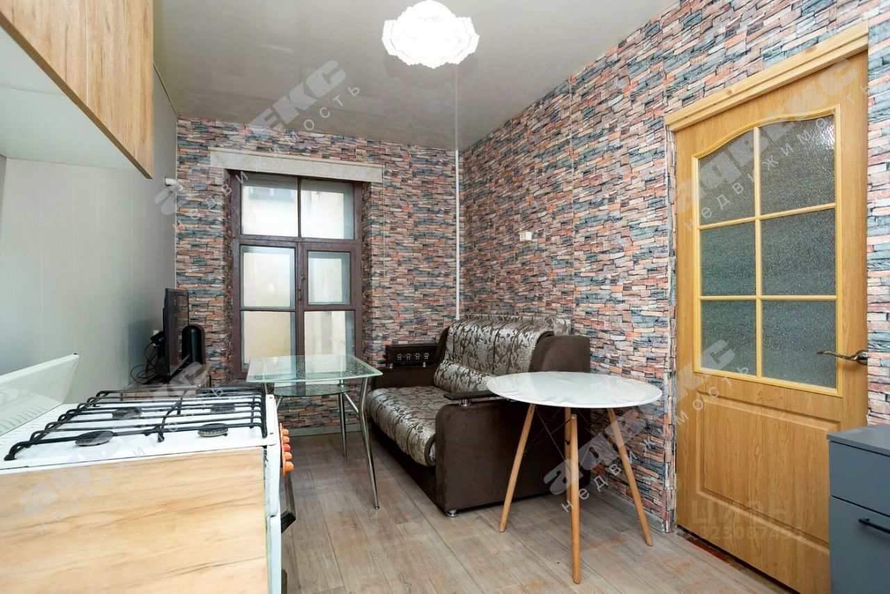 Продажа 4-комн квартиры на вторичном рынке Пушкинская улица, 20