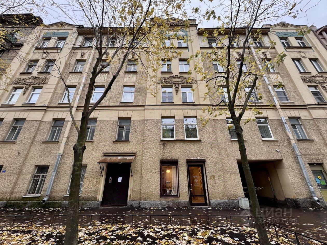 Продажа 3-комн квартиры на вторичном рынке Левашовский проспект, 4