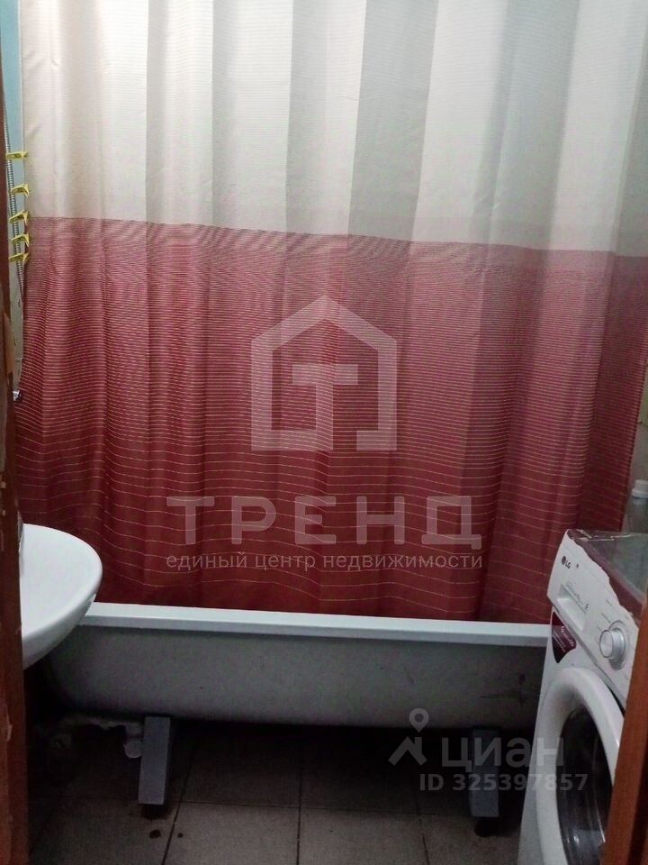 Продажа 1-комн квартиры на вторичном рынке пос. Шушары, Детскосельский тер., улица Центральная, 14к1