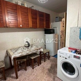 Продажа 4-комн квартиры на вторичном рынке улица Клары Цеткин,  д. 19