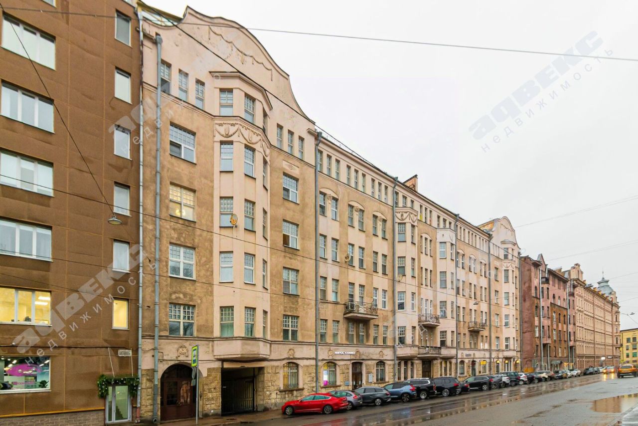 Продажа 6-комн квартиры на вторичном рынке Петропавловская улица, 4