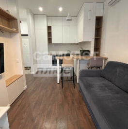 Продажа 1-комн квартиры на вторичном рынке улица Красных Зорь,  д. 33А