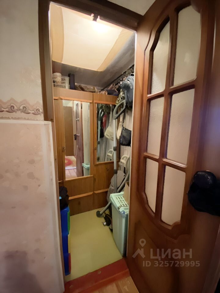 Продажа 3-комн квартиры на вторичном рынке пос. Селезнево, улица Центральная, 17