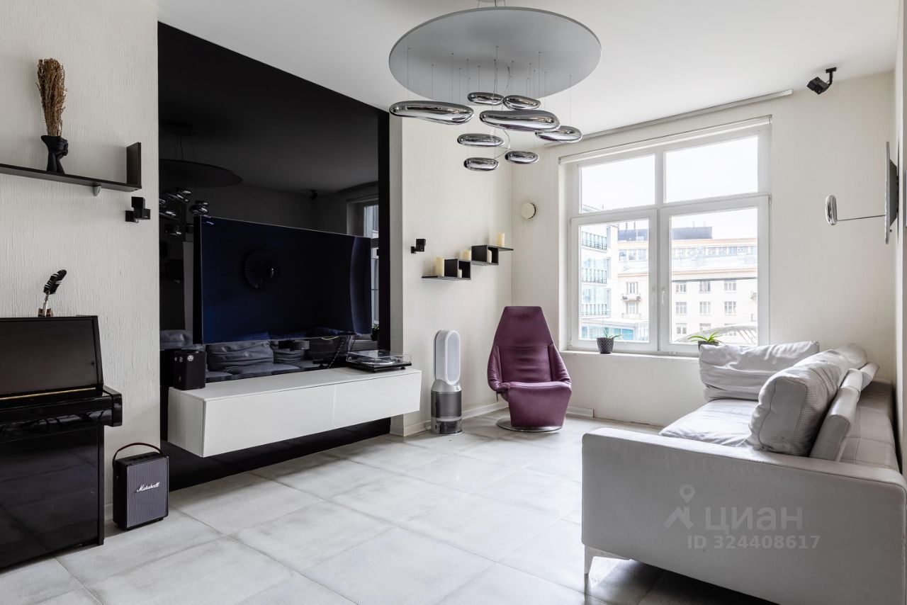 Продажа 3-комн квартиры на вторичном рынке Кирочная улица, 64