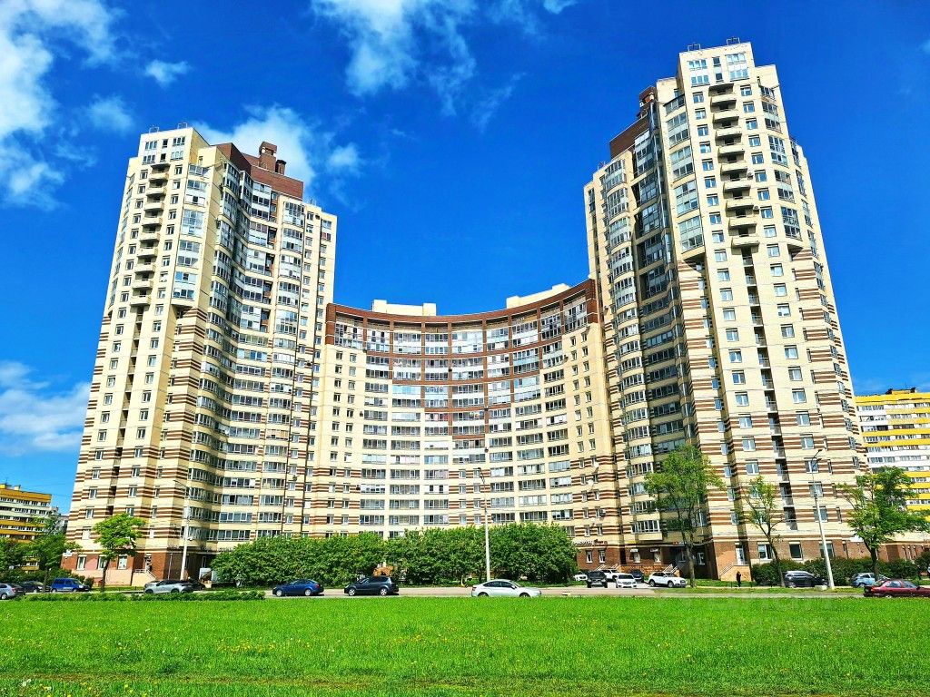 Продажа 1-комн квартиры на вторичном рынке Петергофское шоссе, 17к1