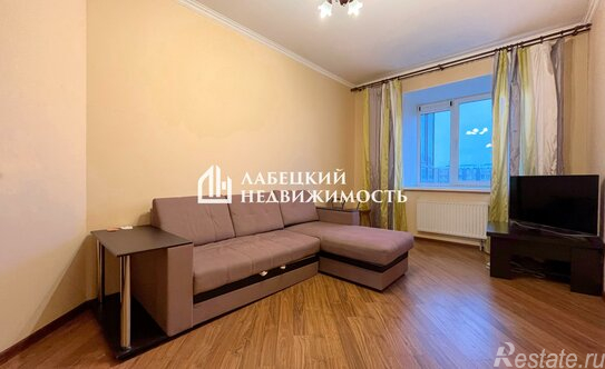 Продажа 1-комн квартиры на вторичном рынке улица Есенина,  д. 1 к1