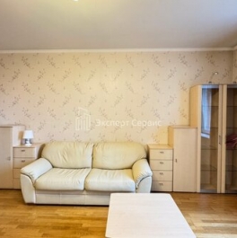 Продажа 4-комн квартиры на вторичном рынке Пулковская ул,  д. 6,  к. 4