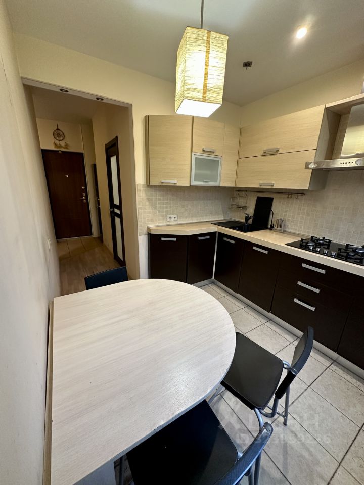 Продажа 2-комн квартиры на вторичном рынке Сумской проезд, 12К2