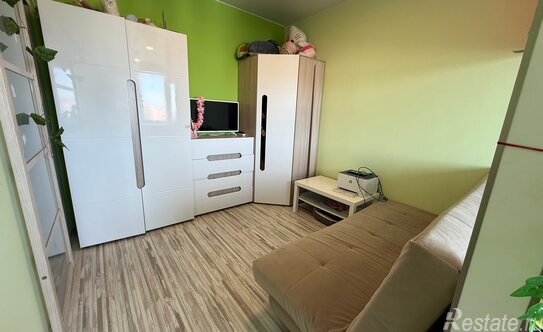 Продажа 2-комн квартиры на вторичном рынке Орджоникидзе ул,  д. 52