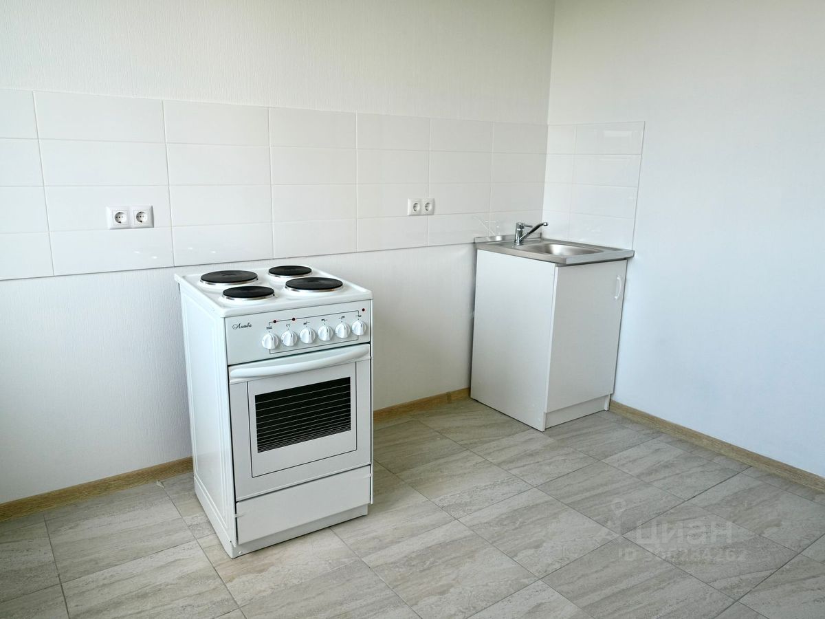 Продажа 3-комн квартиры на вторичном рынке улица Годовикова, 10