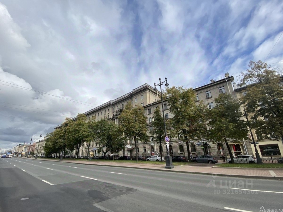 Аренда торгового помещения Московский пр-кт,  д. 172