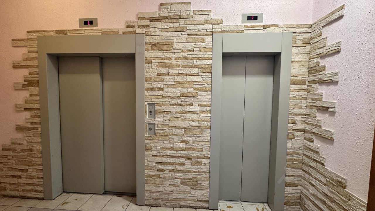 Продажа 3-комн квартиры на вторичном рынке Южный мкр, улица Южнодомодедовская, 16