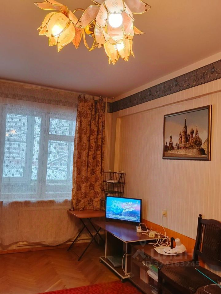 Продажа 3-комн квартиры на вторичном рынке улица Стасовой, 5