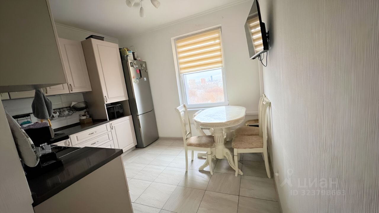 Продажа 2-комн квартиры на вторичном рынке улица Шумилова, 24А