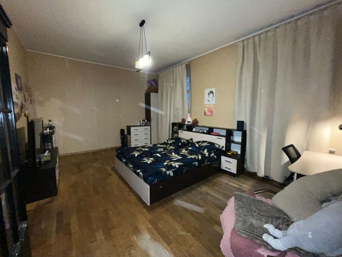 Продажа 3-комн квартиры на вторичном рынке Бассейная улица, 43