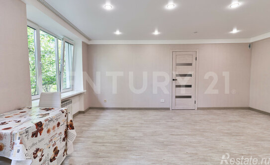 Продажа 2-комн квартиры на вторичном рынке Новоизмайловский проспект,  д. 17