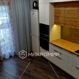 Продажа 3-комн квартиры на вторичном рынке Шуваловский проспект