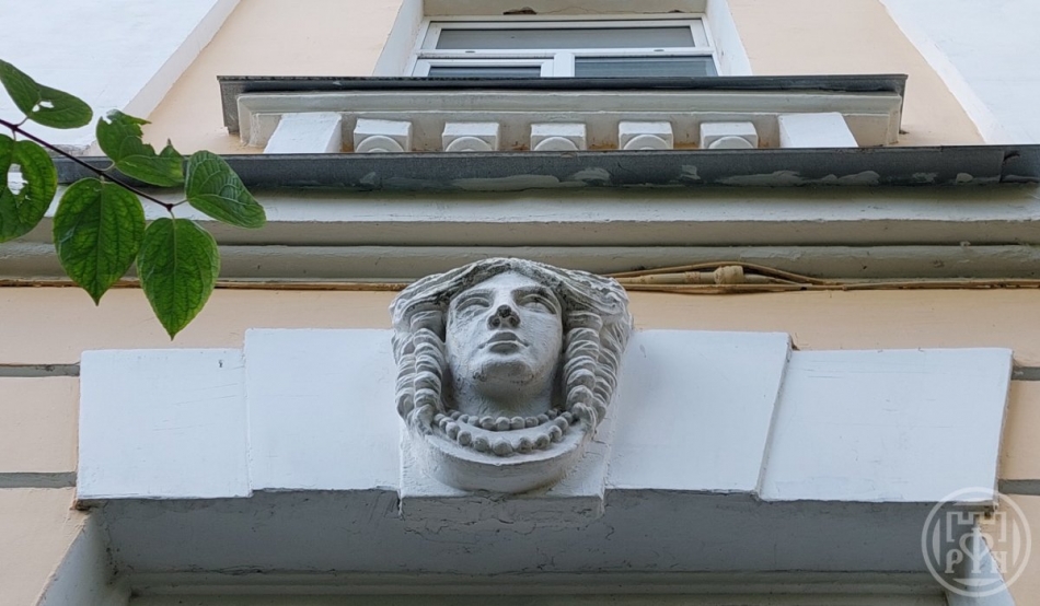 Продажа 2-комн квартиры на вторичном рынке Пушкин г., Оранжерейная ул. ,  д. 42/35