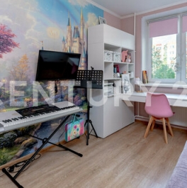 Продажа 3-комн квартиры на вторичном рынке Всеволожск, ул Советская,  д. 18