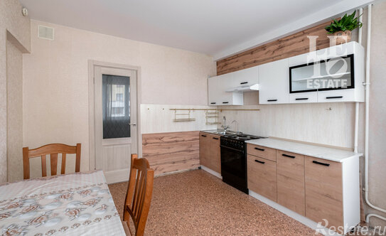 Продажа 3-комн квартиры на вторичном рынке ул Дыбенко,  д. 36,  к. 1