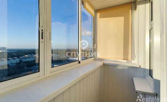 Продажа 3-комн квартиры на вторичном рынке Осенняя улица,  д. 18