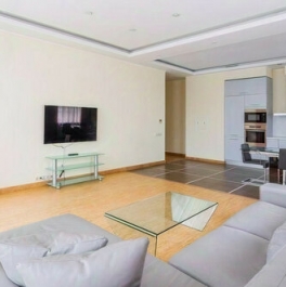 Аренда 5-комн квартиры на вторичном рынке Колобовский 1-й пер,  д. 14