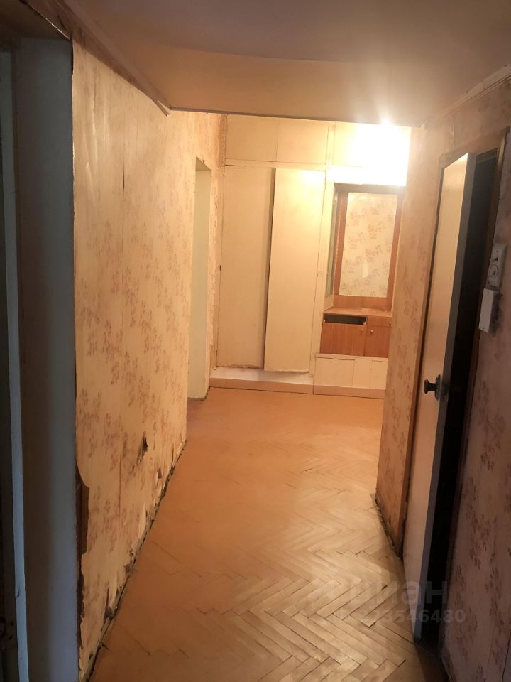 Продажа 2-комн квартиры на вторичном рынке пос. Назарьево, 18
