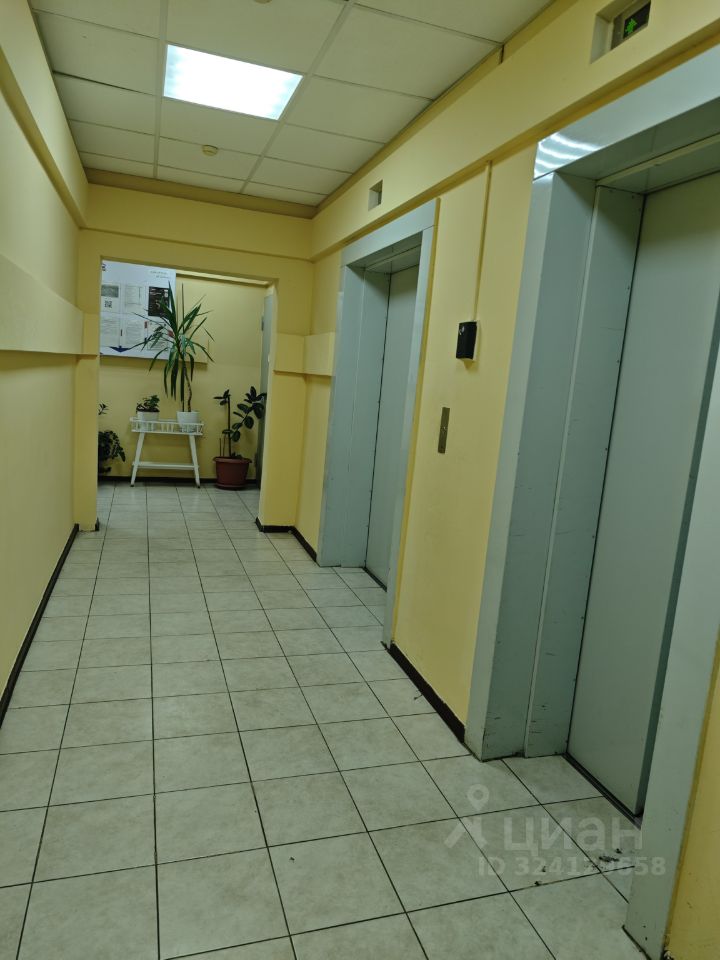 Продажа 2-комн квартиры на вторичном рынке улица Академика Виноградова, 1к1