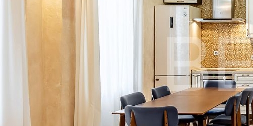 4-комн квартира набережная Мартынова, 74Г