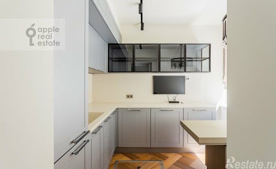 Продажа 5-комн квартиры на вторичном рынке Лаврушинский пер,  д. 17,  к. 4