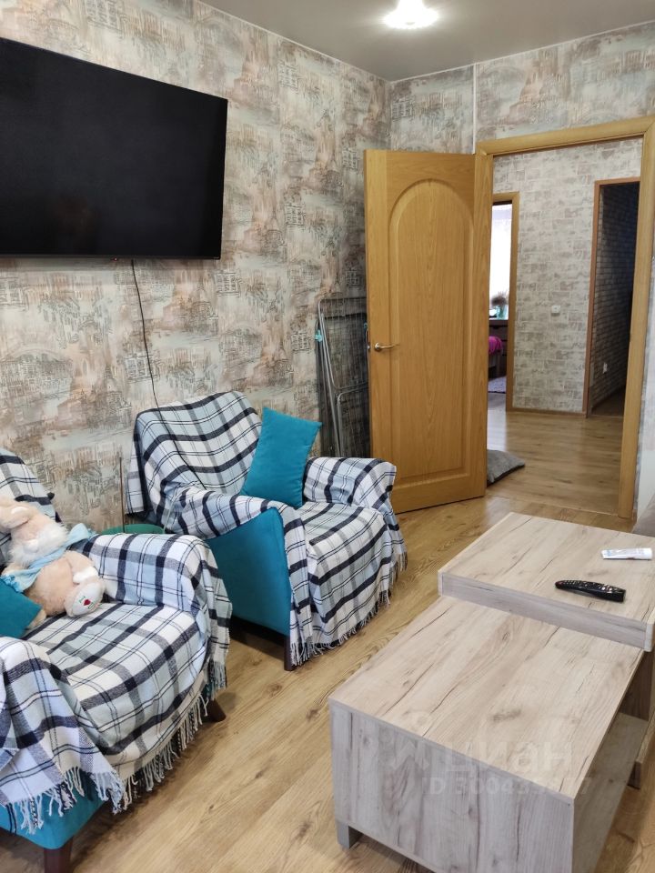 Продажа 3-комн квартиры на вторичном рынке д. Малое Карлино, 24