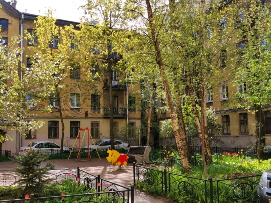 Продажа 2-комн квартиры на вторичном рынке Джамбула,  д. 11