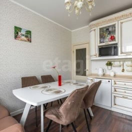Продажа 3-комн квартиры на вторичном рынке Учительская улица,  д. 18 к3