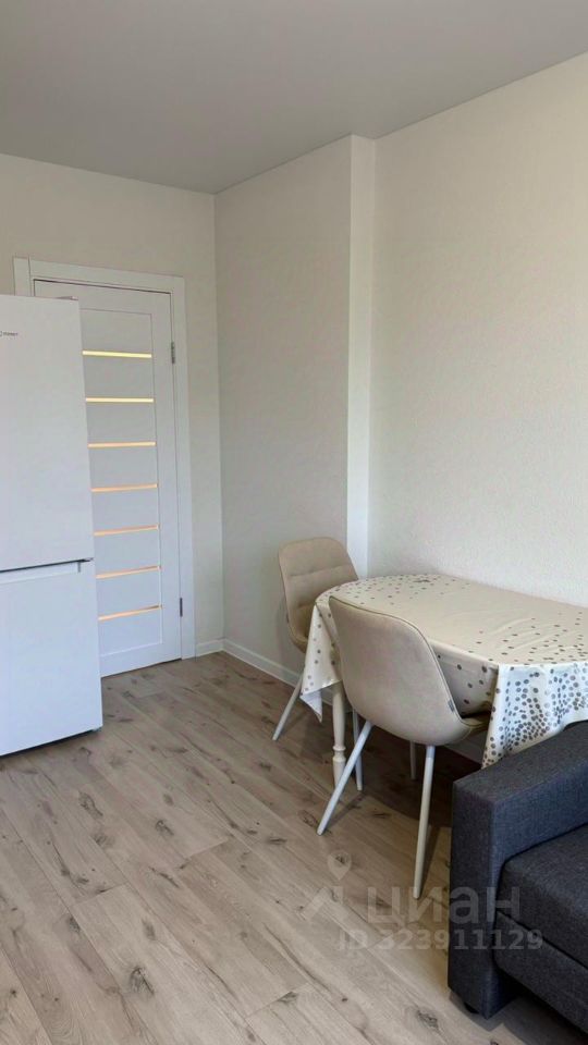 Аренда 1-комн квартиры на вторичном рынке д. Сапроново, улица Западный квартал, 7к1