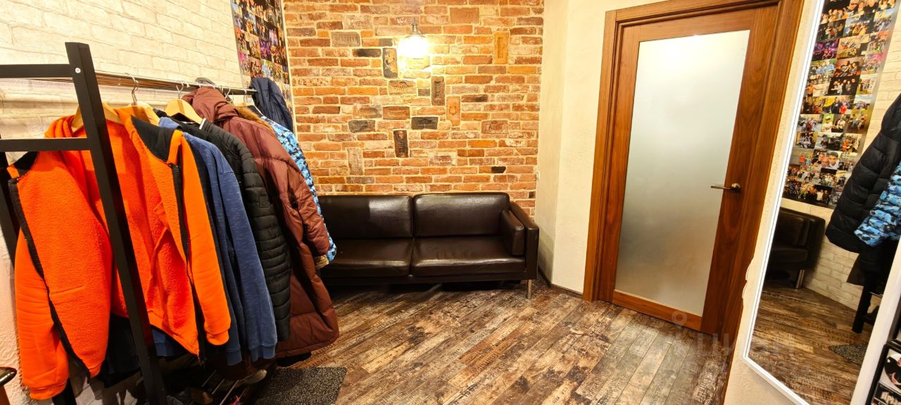 Продажа 3-комн квартиры на вторичном рынке улица Кораблестроителей, 30