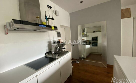 Продажа 3-комн квартиры на вторичном рынке Истринская улица,  д. 8 к3