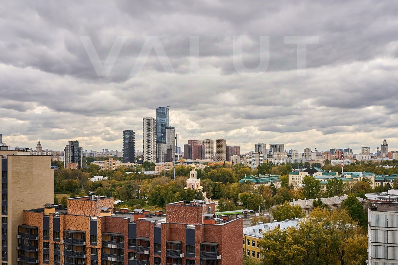 Продажа 2-комн квартиры на вторичном рынке Большая Филевская улица, 4