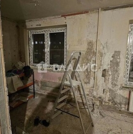 Продажа 3-комн квартиры на вторичном рынке улица Ирины Левченко,  д. 4