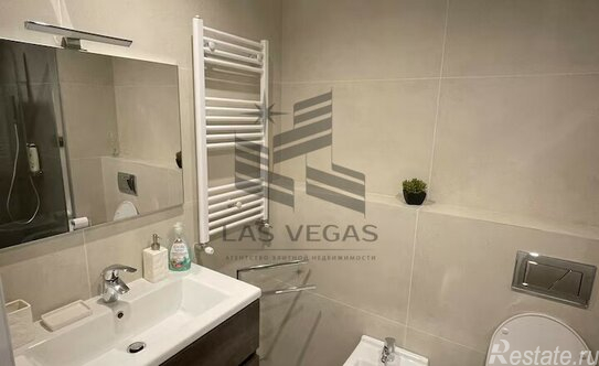 Аренда 2-комн квартиры на вторичном рынке Украинский б-р,  д. 6