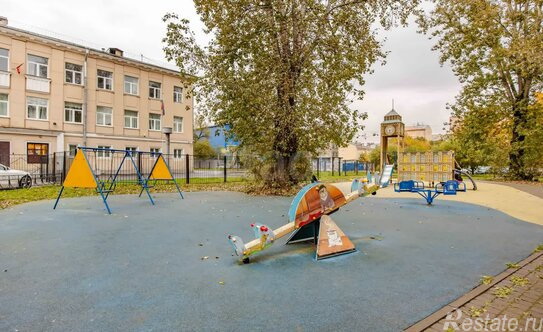 Продажа 2-комн квартиры на вторичном рынке Курская улица,  д. 24