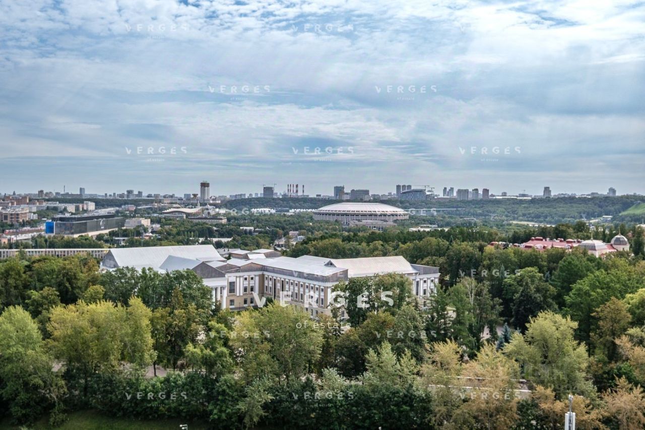 Продажа 5-комн квартиры на вторичном рынке Воробьевское шоссе, 4